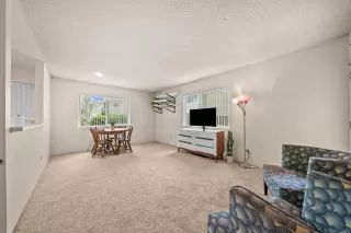 Photo #6: 240010996 Listing