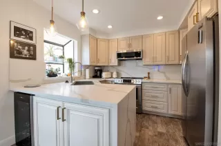 Photo #3: 240011024 Listing