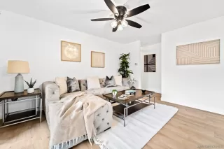 Photo #2: 240011032 Listing 