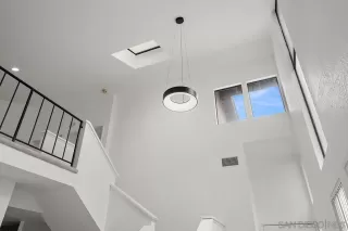 Photo #2: 240011037 Listing