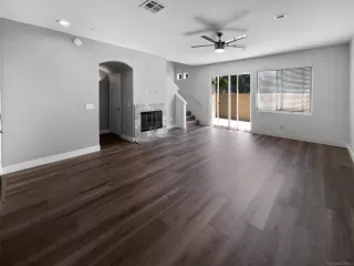 Photo #4: 240011043 Listing 