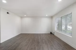 Photo #4: 240011053 Listing 