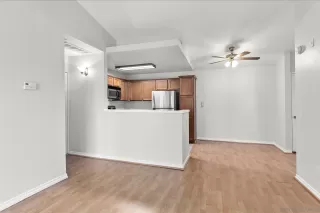 Photo #3: 240011067 Listing 