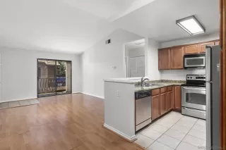 Photo #6: 240011067 Listing 