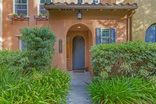 Photo #2: 240011074 Listing