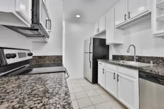 Photo #2: 240011081 Listing 