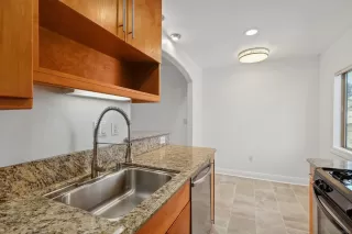 Photo #6: 240011089 Listing 