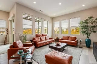 Photo #6: 240011090 Listing