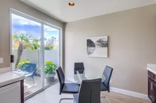 Photo #3: 240011127 Listing