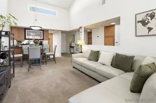 Photo #2: 240011151 Listing