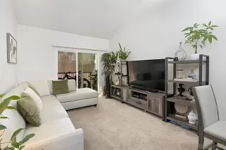 Photo #4: 240011151 Listing