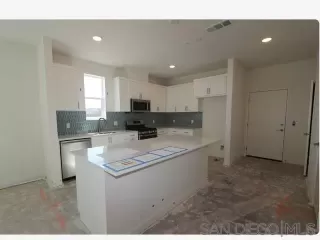 Photo #3: 240011153 Listing 