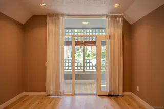 Photo #6: 240011197 Listing