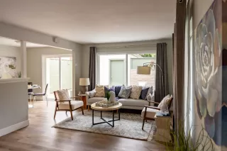 Photo #1: 240011209 Listing