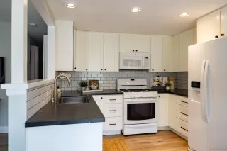 Photo #6: 240011209 Listing