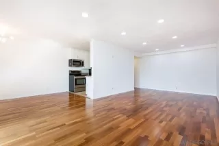 Photo #4: 240011261 Listing