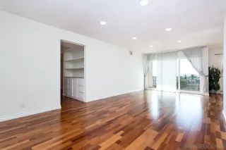 Photo #6: 240011261 Listing