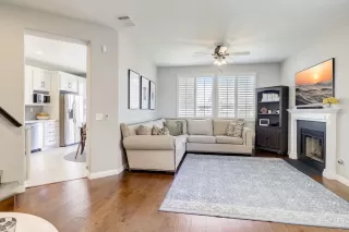 Photo #4: 240011305 Listing