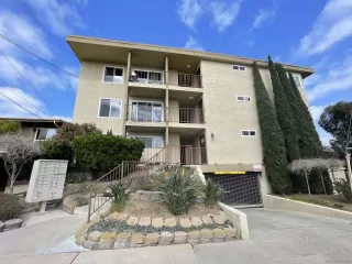 Photo #1: 240011372 Listing