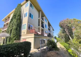 Photo #4: 240011372 Listing