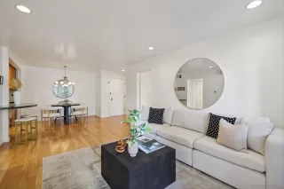 Photo #4: 240011407 Listing