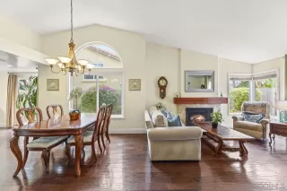 Photo #6: 240011419 Listing