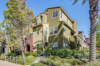 Photo #5: 240011421 Listing 