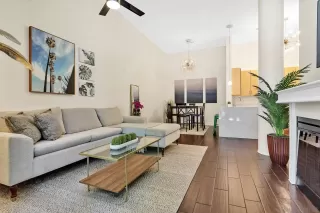 Photo #3: 240011428 Listing 