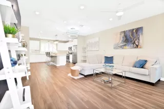 Photo #5: 240011429 Listing