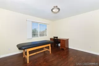 Photo #5: 240011443 Listing 