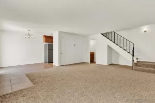 Photo #3: 240011489 Listing