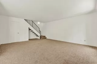 Photo #6: 240011489 Listing