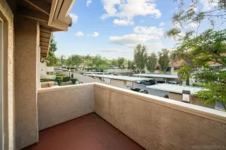 Photo #4: 240011503 Listing