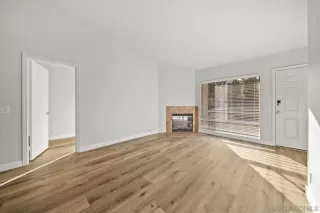 Photo #6: 240011503 Listing