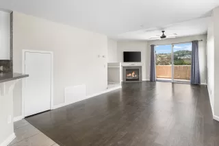 Photo #2: 240011523 Listing