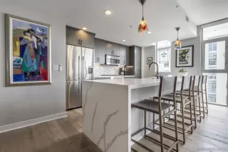 Photo #5: 240011526 Listing