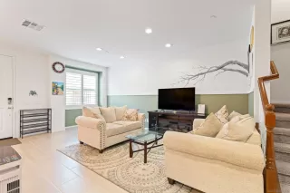 Photo #4: 240011545 Listing