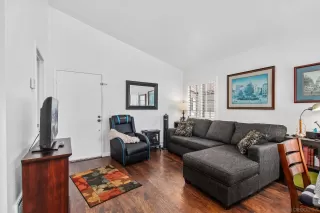 Photo #4: 240011546 Listing
