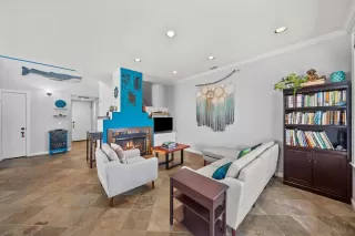 Photo #4: 240011567 Listing