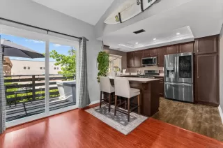 Photo #3: 240011575 Listing