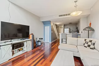 Photo #5: 240011587 Listing