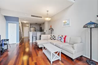 Photo #6: 240011587 Listing