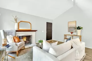 Photo #4: 240011640 Listing