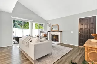 Photo #5: 240011640 Listing