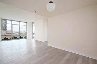 Photo #4: 240011647 Listing