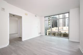 Photo #6: 240011647 Listing