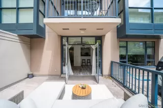 Photo #2: 240011649 Listing