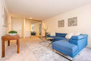 Photo #2: 240011663 Listing