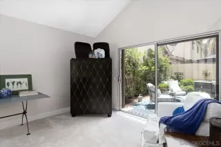 Photo #4: 240011671 Listing