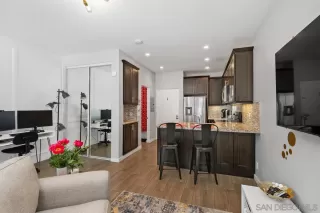 Photo #4: 240011681 Listing